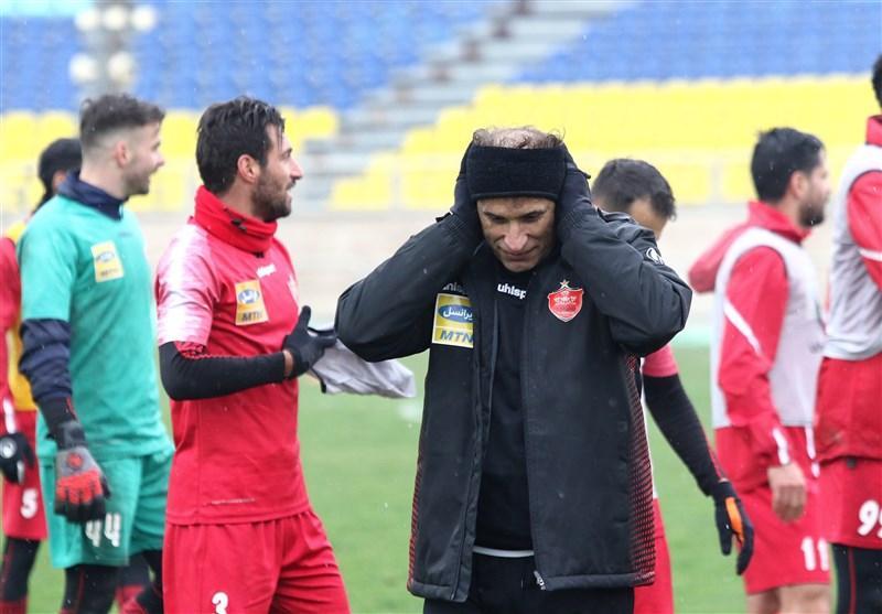 جلسه گل محمدی با بازیکنان پرسپولیس پیش از آغاز تمرین