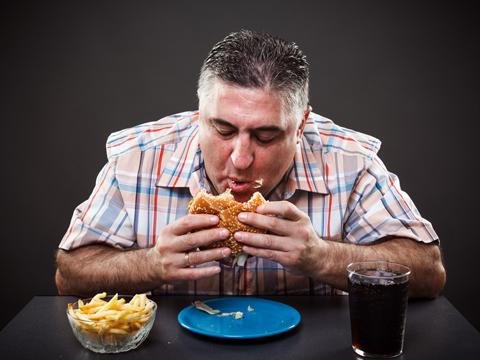 شما هم با عجله غذا میخورید؟ شما هم با عجله غذا میخورید؟