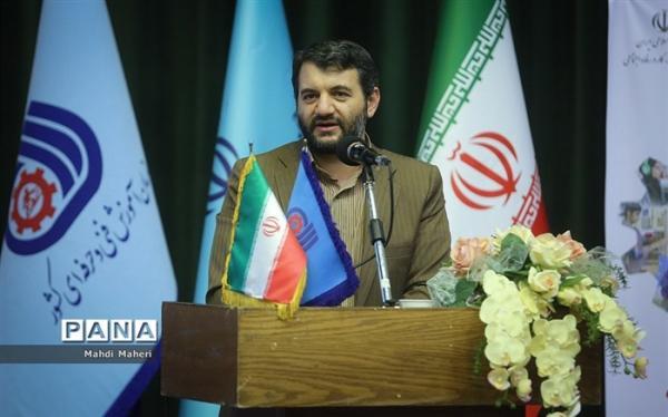 حجت عبدالملکی: از پول پاشی پرهیز می کنیم حجت عبدالملکی: از پول پاشی پرهیز می کنیم