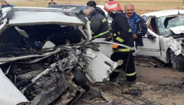 جانباختن 5 نفر در تصادف پراید و پژو در مهاباد جانباختن 5 نفر در تصادف پراید و پژو در مهاباد