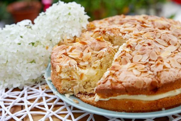 طرز تهیه یک نوع کیک با اسمی عجیب ، کیک نیش زنبوری را حتما طرز تهیه یک نوع کیک با اسمی عجیب ، کیک نیش زنبوری را حتما امتحان کنید